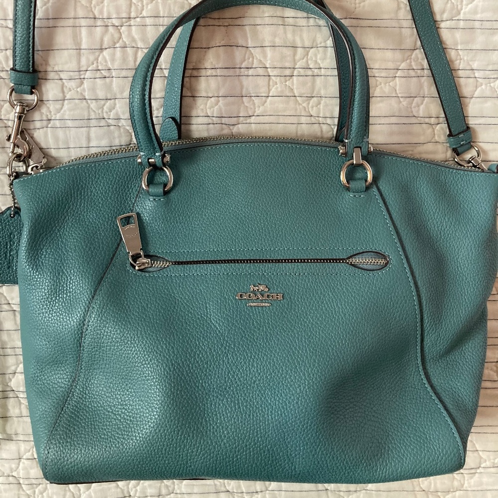 Coach medium leather purse